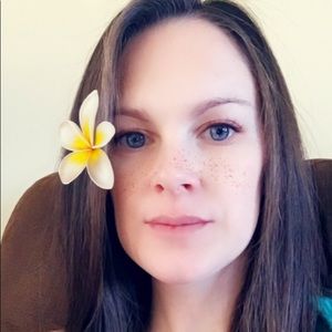 Meet your Posher, Desiree